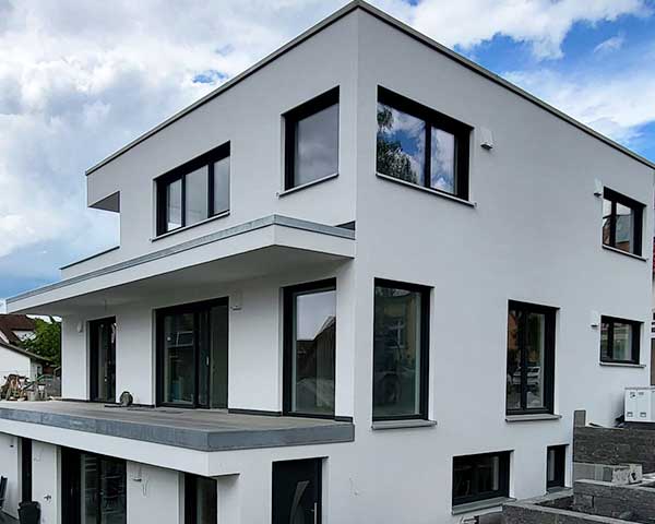 Professionelle Fassadenrenovierung von Stuckateur-Meisterbetrieb Wolfgang Weber
